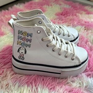 Peanuts White Canvas Sneakers